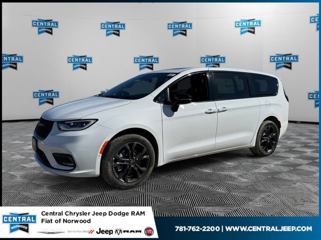 New 2026 Chrysler Pacifica Select image 1