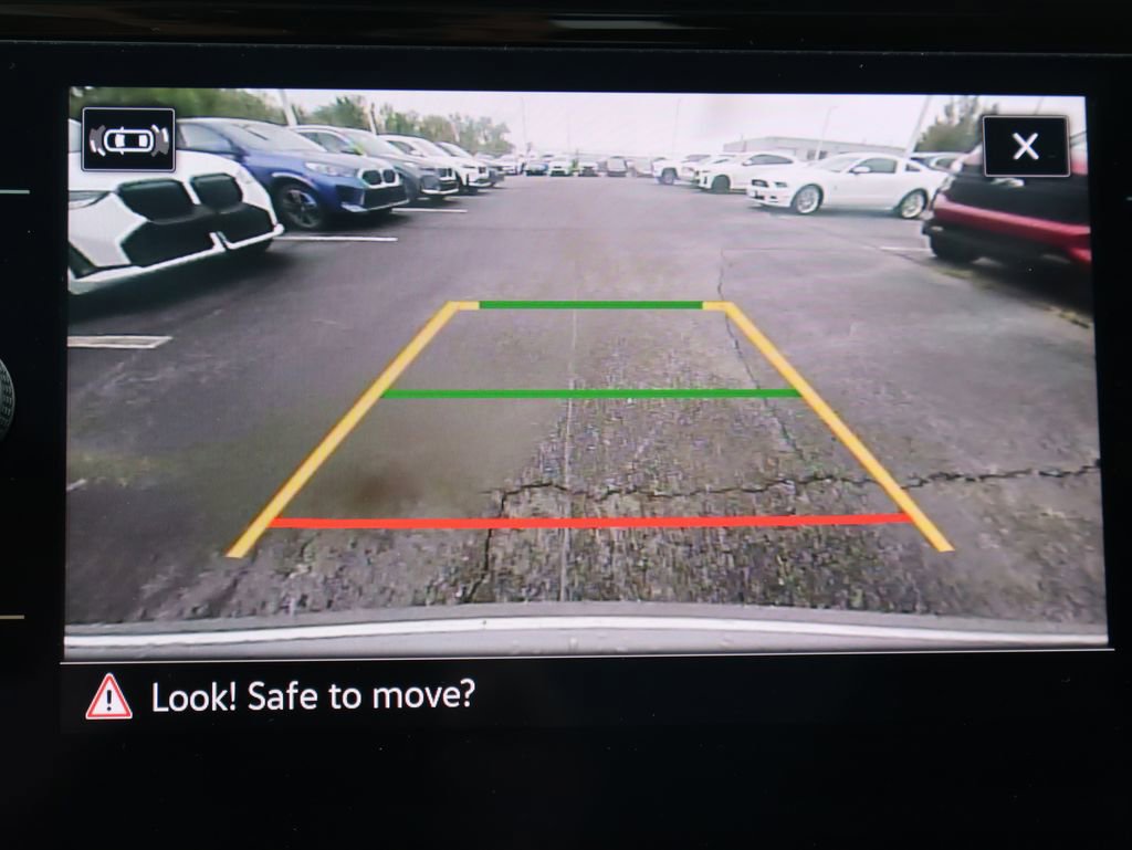 Certified 2022 Volkswagen Atlas Cross Sport SEL R-Line image 31