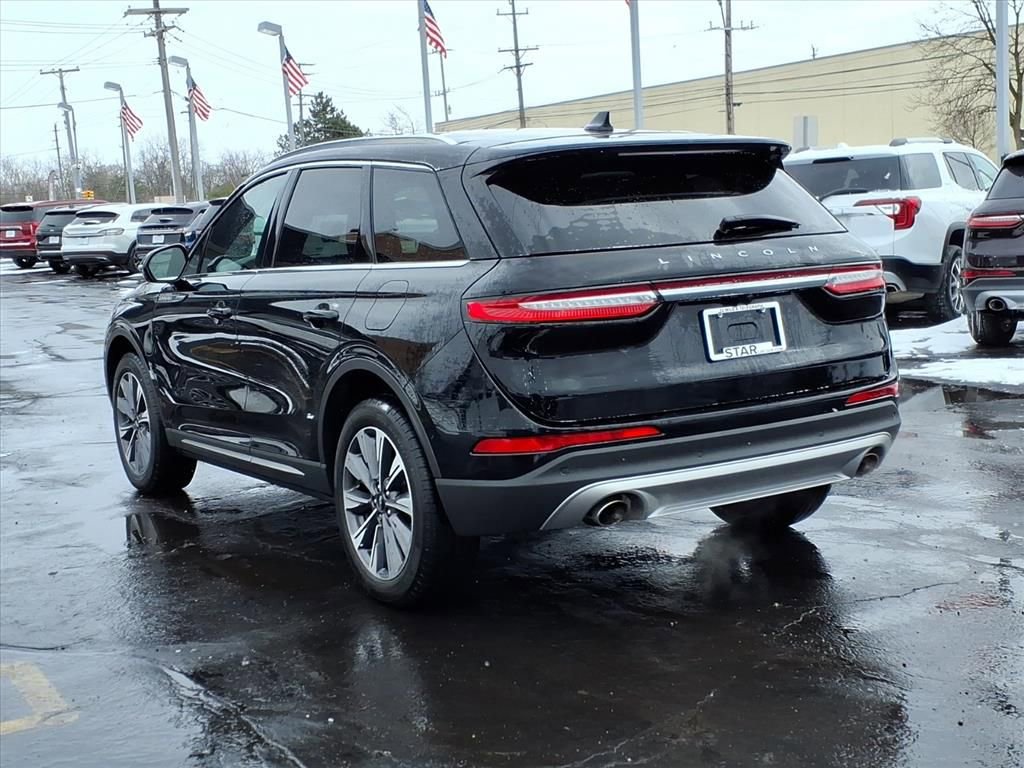 Certified 2022 Lincoln Corsair Reserve w/ Elements Package image 5