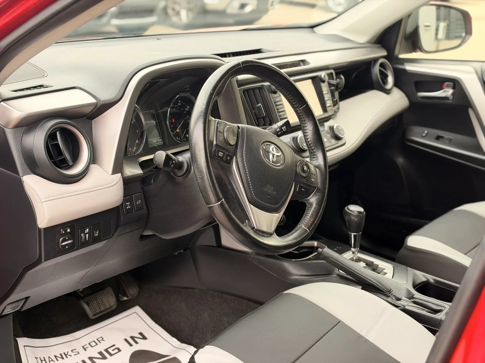 Used 2016 Toyota RAV4 XLE AWD/4WD image 9