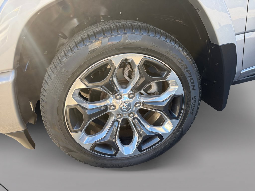 Used 2022 RAM 1500 Limited AWD/4WD image 9