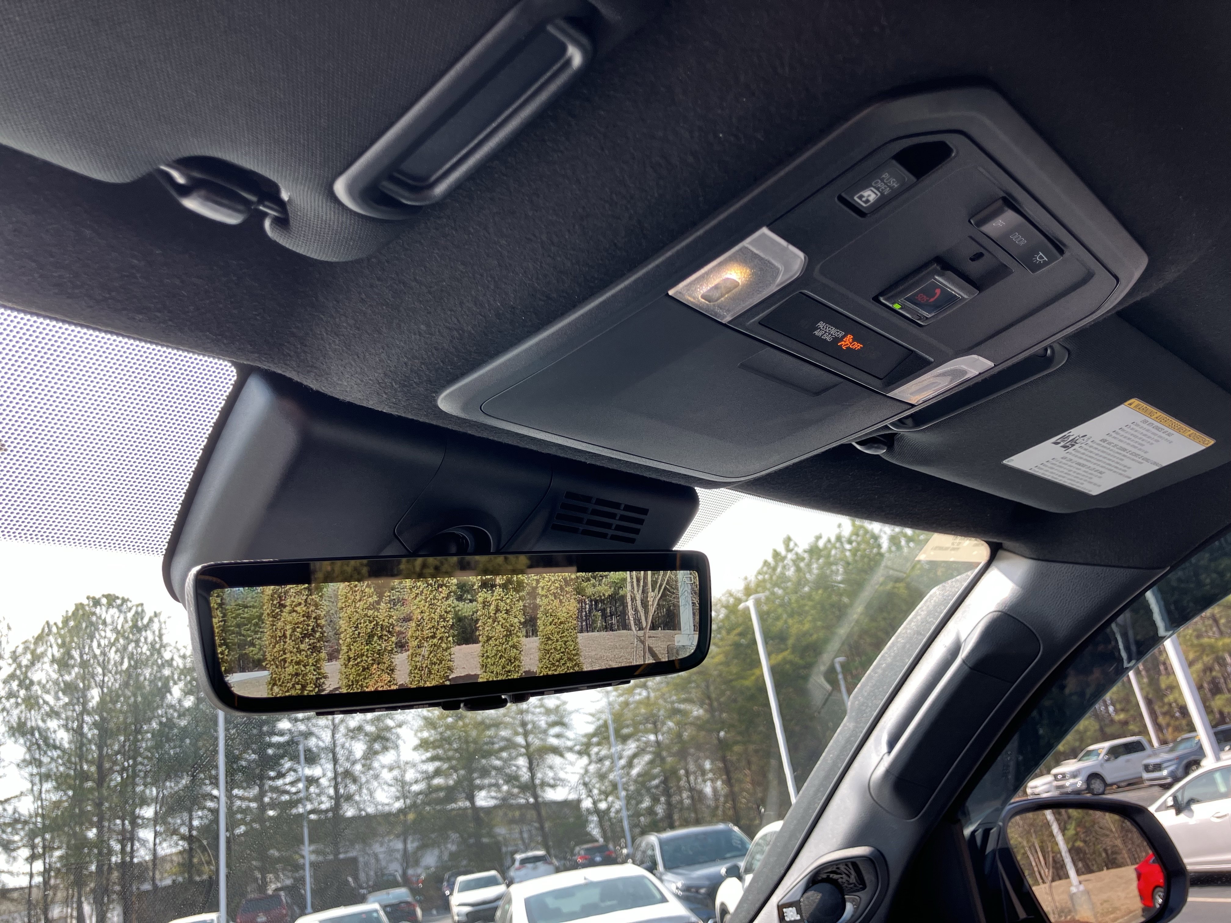 Used 2025 Toyota 4Runner Trailhunter image 30