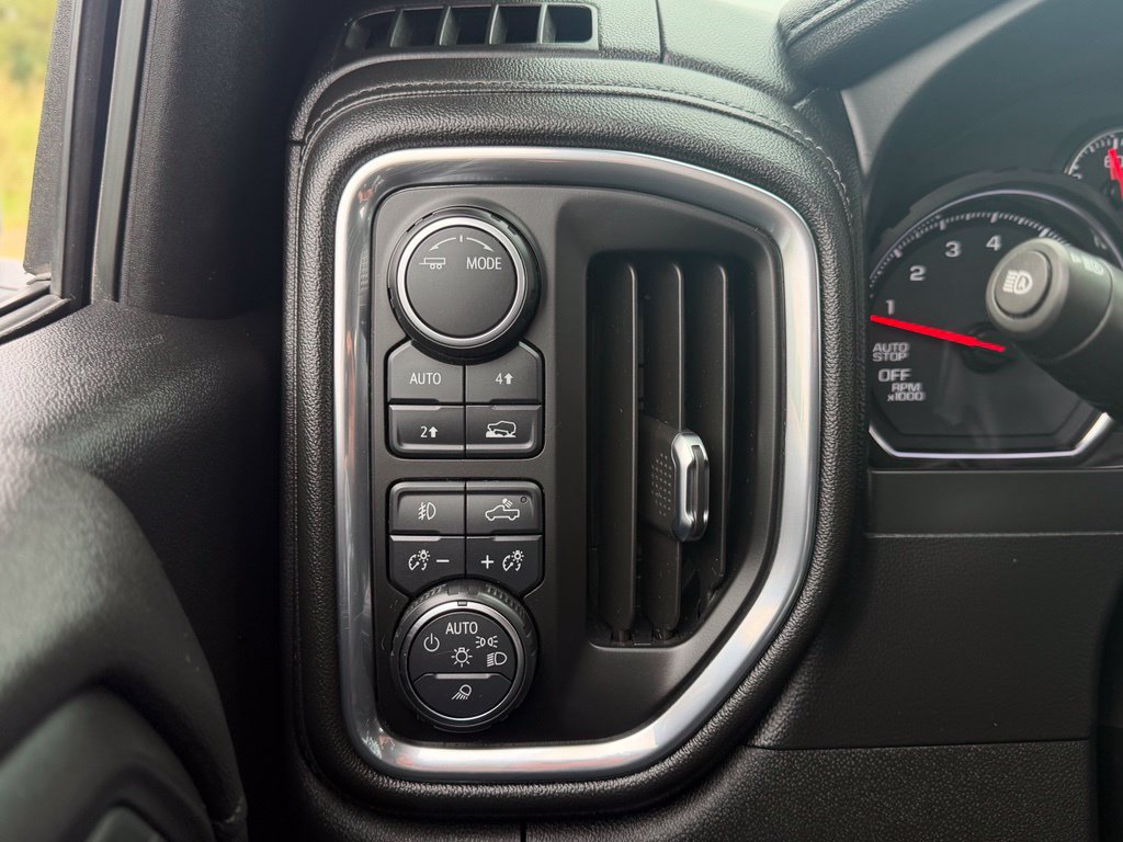 Used 2021 Chevrolet Silverado 1500 LTZ w/ LTZ Premium Package AWD/4WD image 22