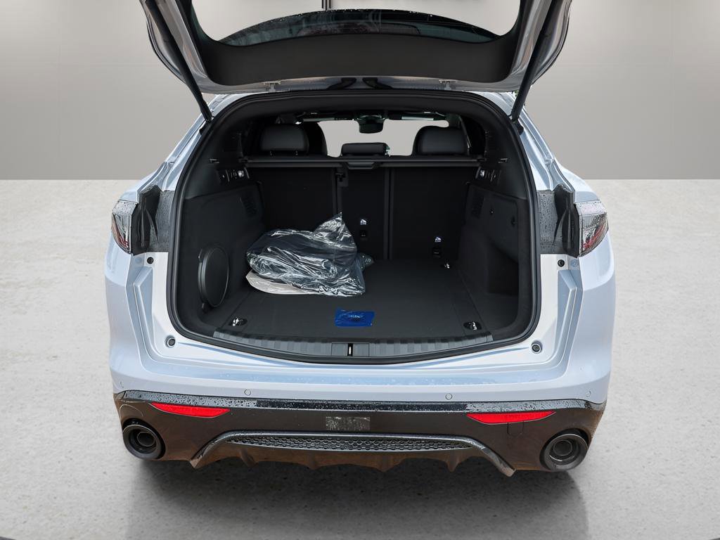 New 2025 Alfa Romeo Stelvio Sprint image 23