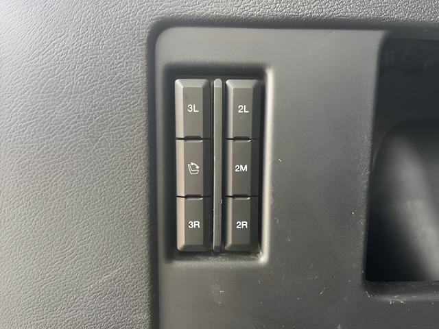 Used 2024 Ford Expedition XLT RWD image 9