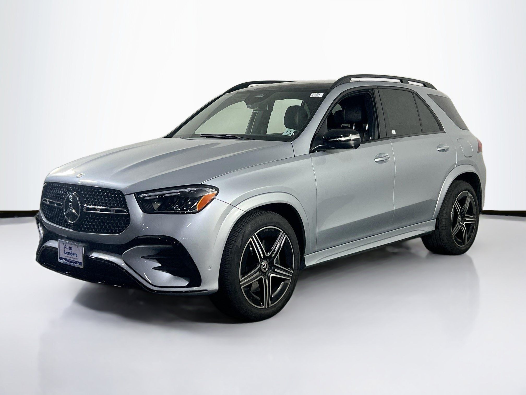 Used 2025 Mercedes-Benz GLE 450e 4MATIC image 1