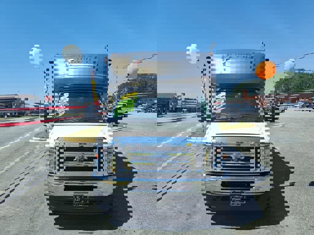 Used 2021 Ford E-350 and Econoline 350 Super Duty w/ Motorhome Prep Package image 7