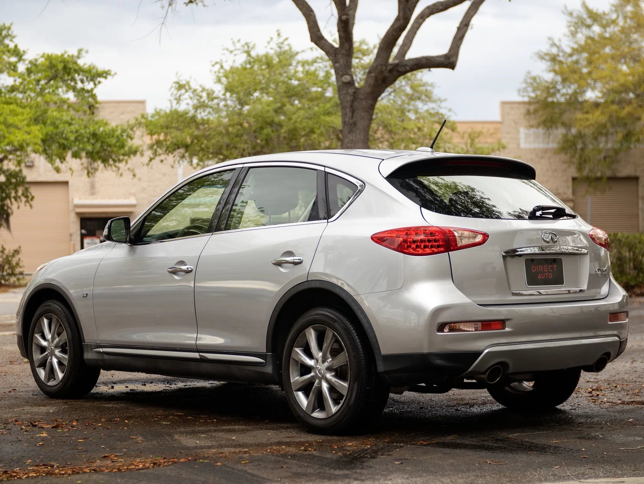 Used 2017 INFINITI QX50 2WD image 10