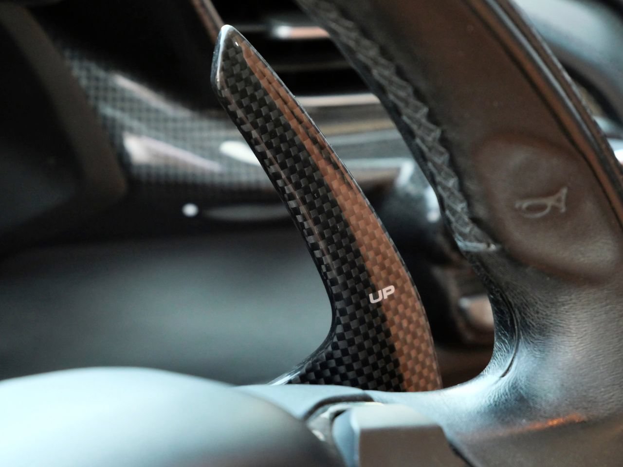 Used 2018 Ferrari 488 Spider RWD image 17