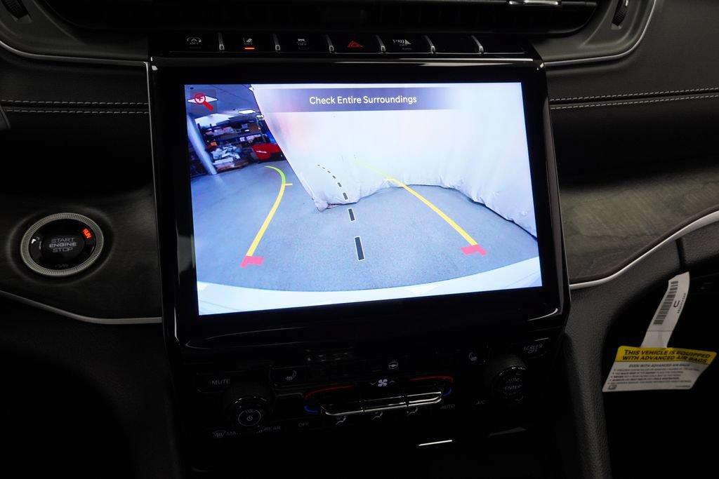 Certified 2025 Jeep Grand Cherokee Limited AWD/4WD image 34