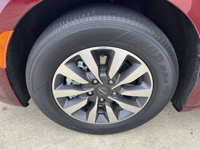 Used 2022 Chrysler Pacifica Limited FWD image 23