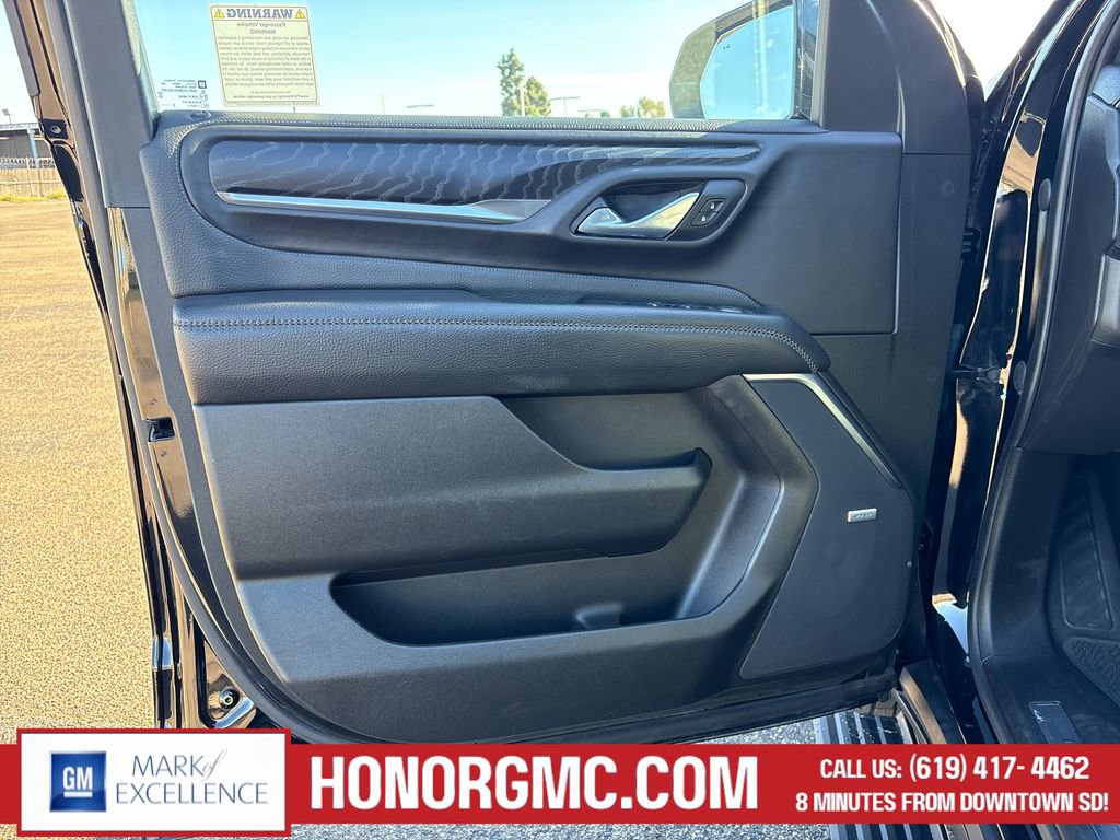 Used 2023 GMC Yukon Denali image 17