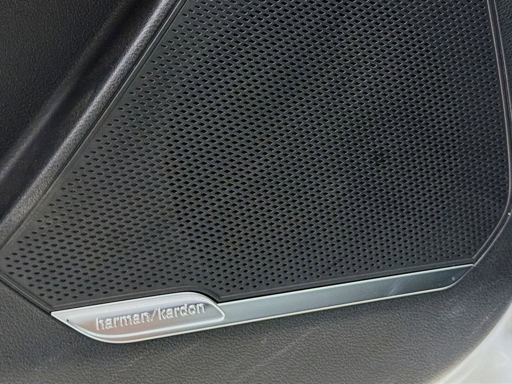 Used 2025 Kia Sportage SX image 23