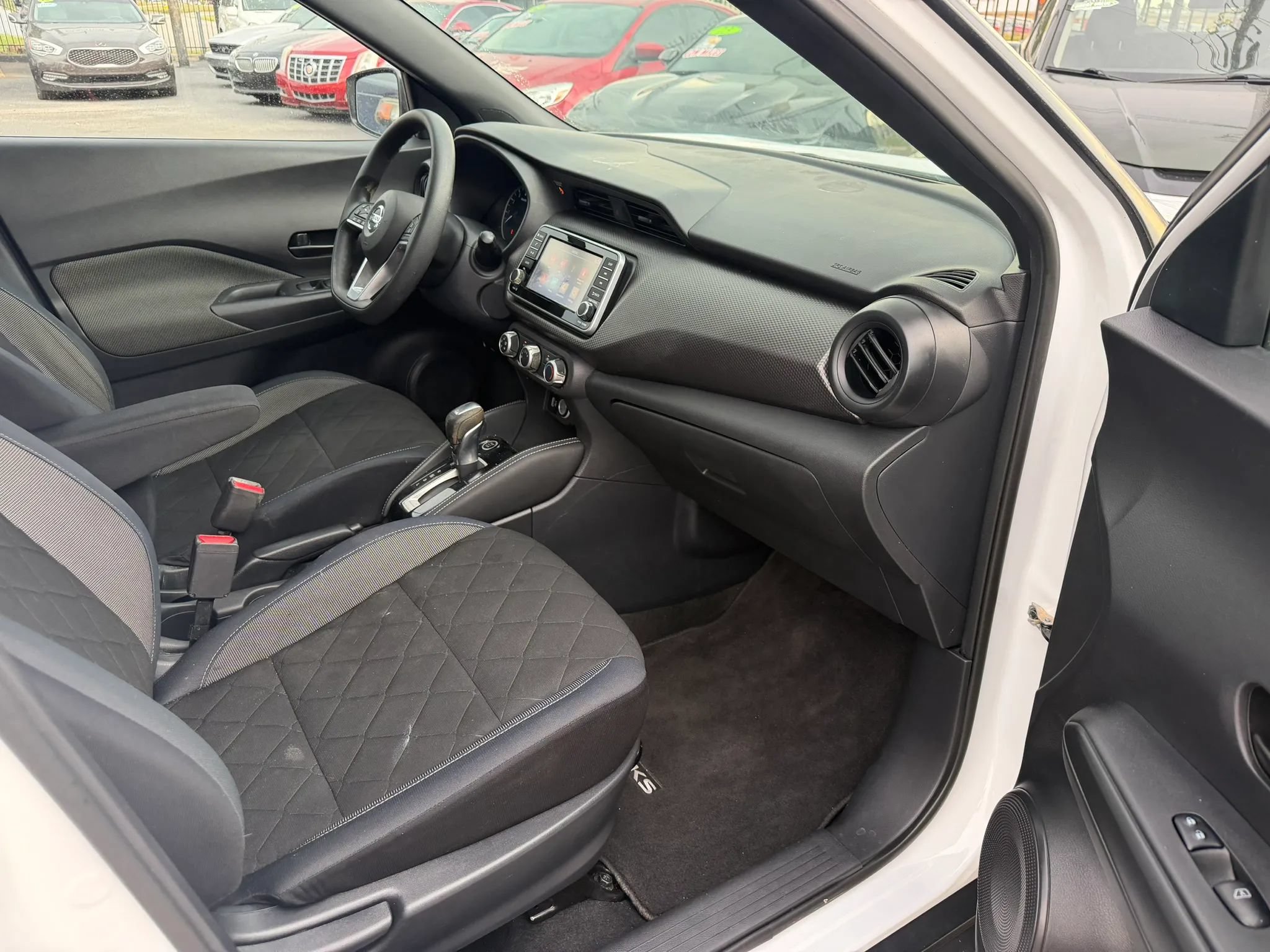 Used 2018 Nissan Kicks S FWD image 10
