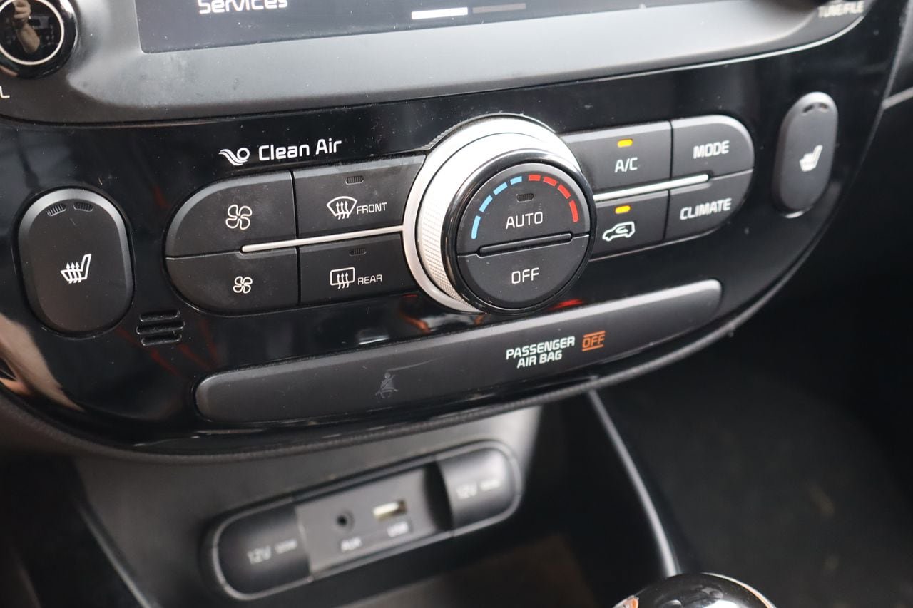 Used 2018 Kia Soul ! w/ Tech Package FWD image 25