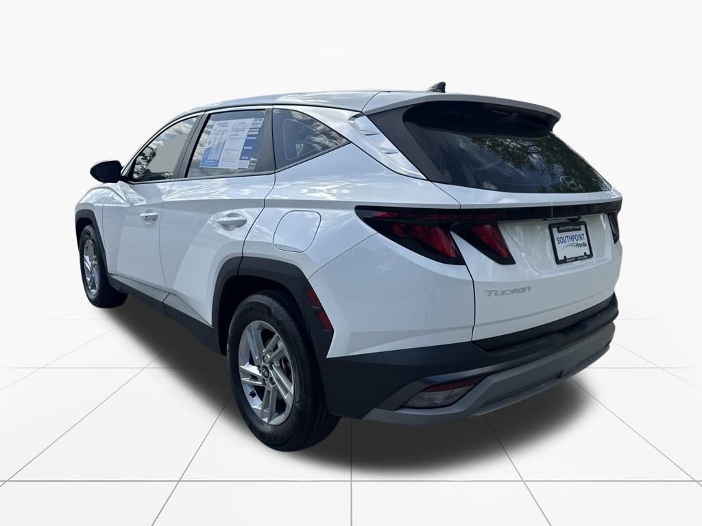 Used 2025 Hyundai Tucson SE image 6