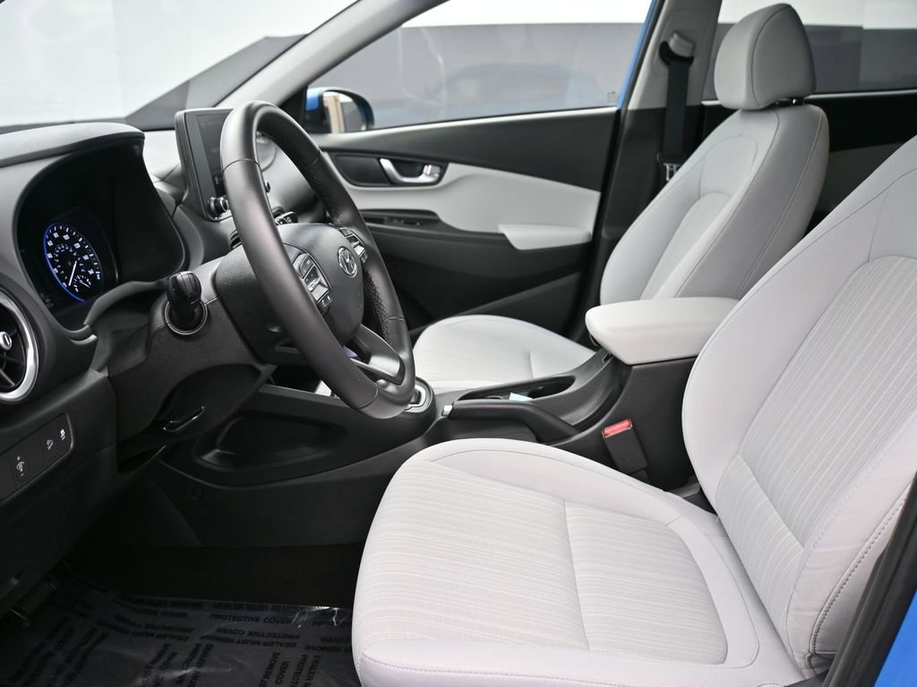 Certified 2022 Hyundai Kona SEL w/ Convenience Package AWD/4WD image 12
