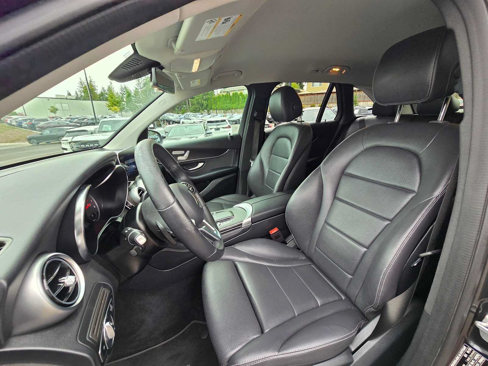 Used 2021 Mercedes-Benz GLC 300 4MATIC image 21