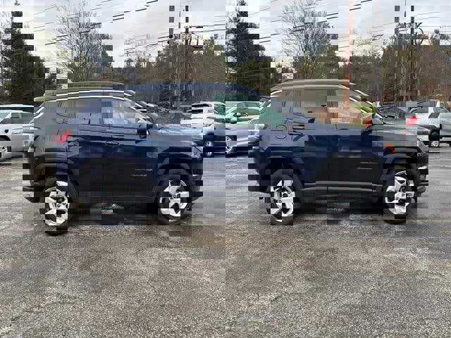 Used 2018 Jeep Compass Latitude w/ Cold Weather Group image 8