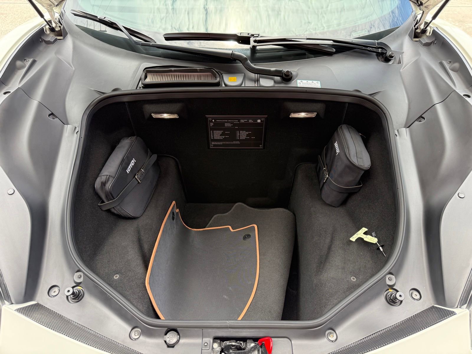 Used 2016 Ferrari 488 GTB RWD image 38