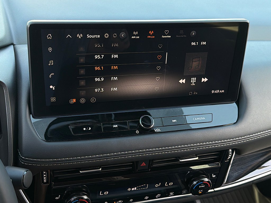 Used 2025 Nissan Rogue SL image 13