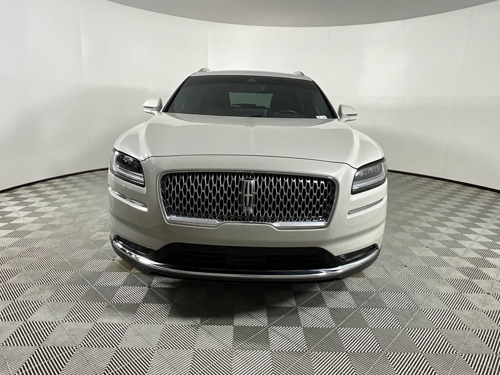 Used 2023 Lincoln Nautilus Reserve w/ Equipment Group 201A image 8