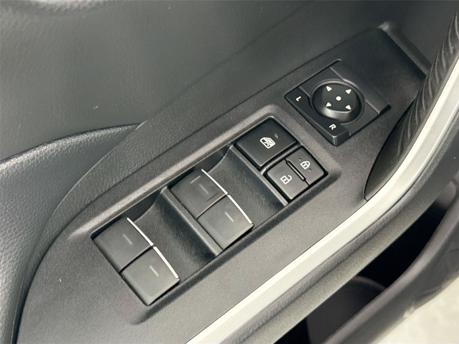 Used 2024 Toyota RAV4 XLE Premium FWD image 28