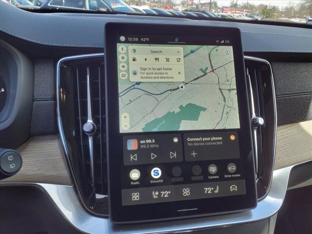 Used 2025 Volvo XC90 T8 Plus w/ Protection Package Premier image 11