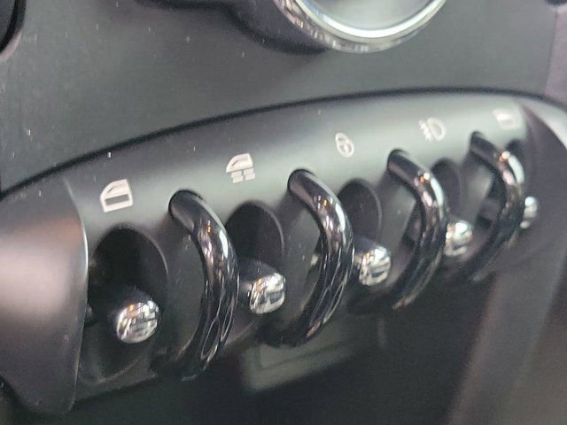 Used 2013 MINI Cooper S image 28