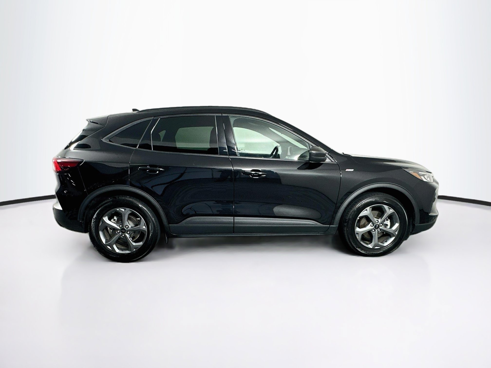 Used 2025 Ford Escape ST-Line FWD image 10