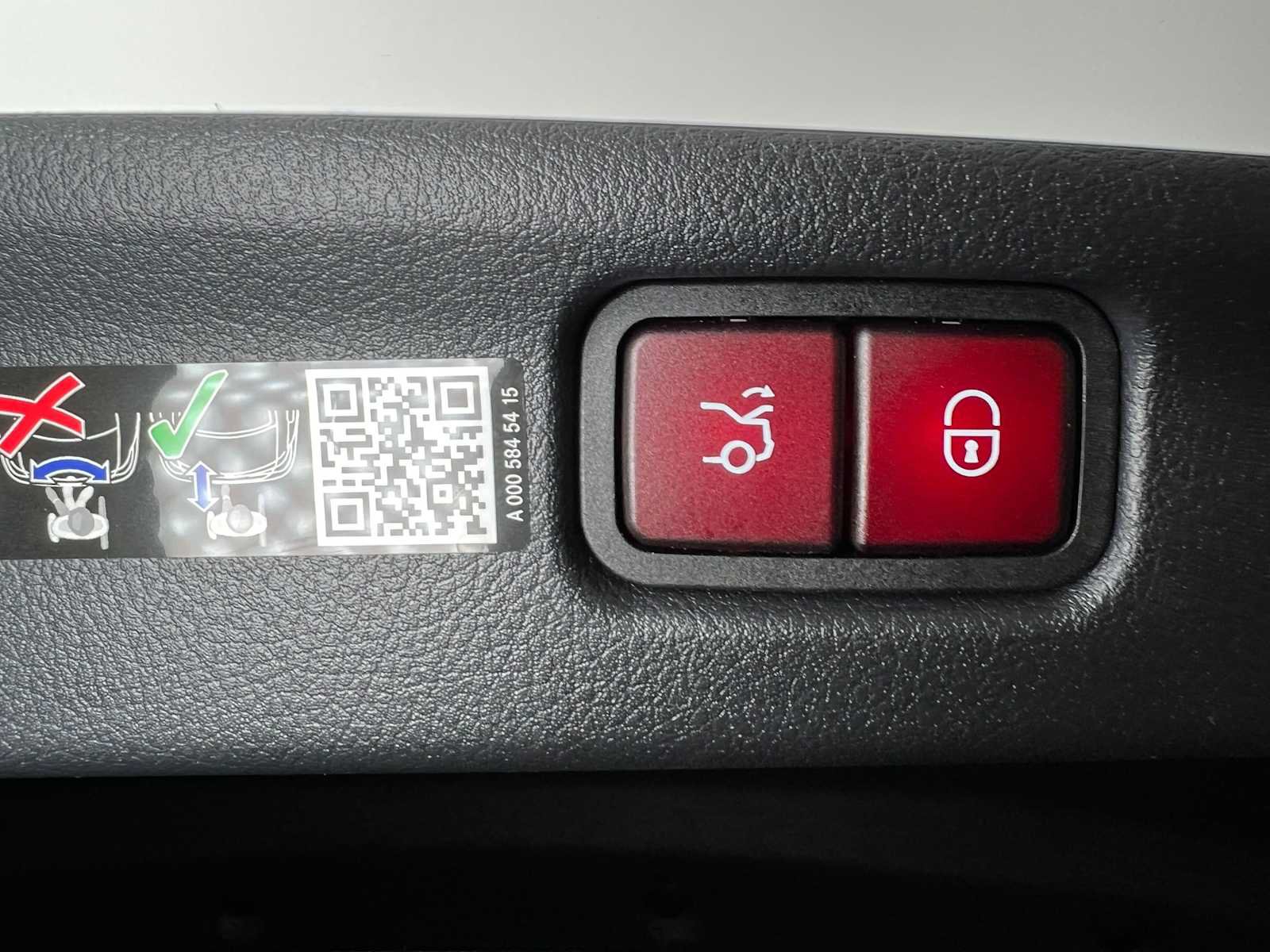 Certified 2026 Mercedes-Benz C 300 4MATIC Sedan image 17