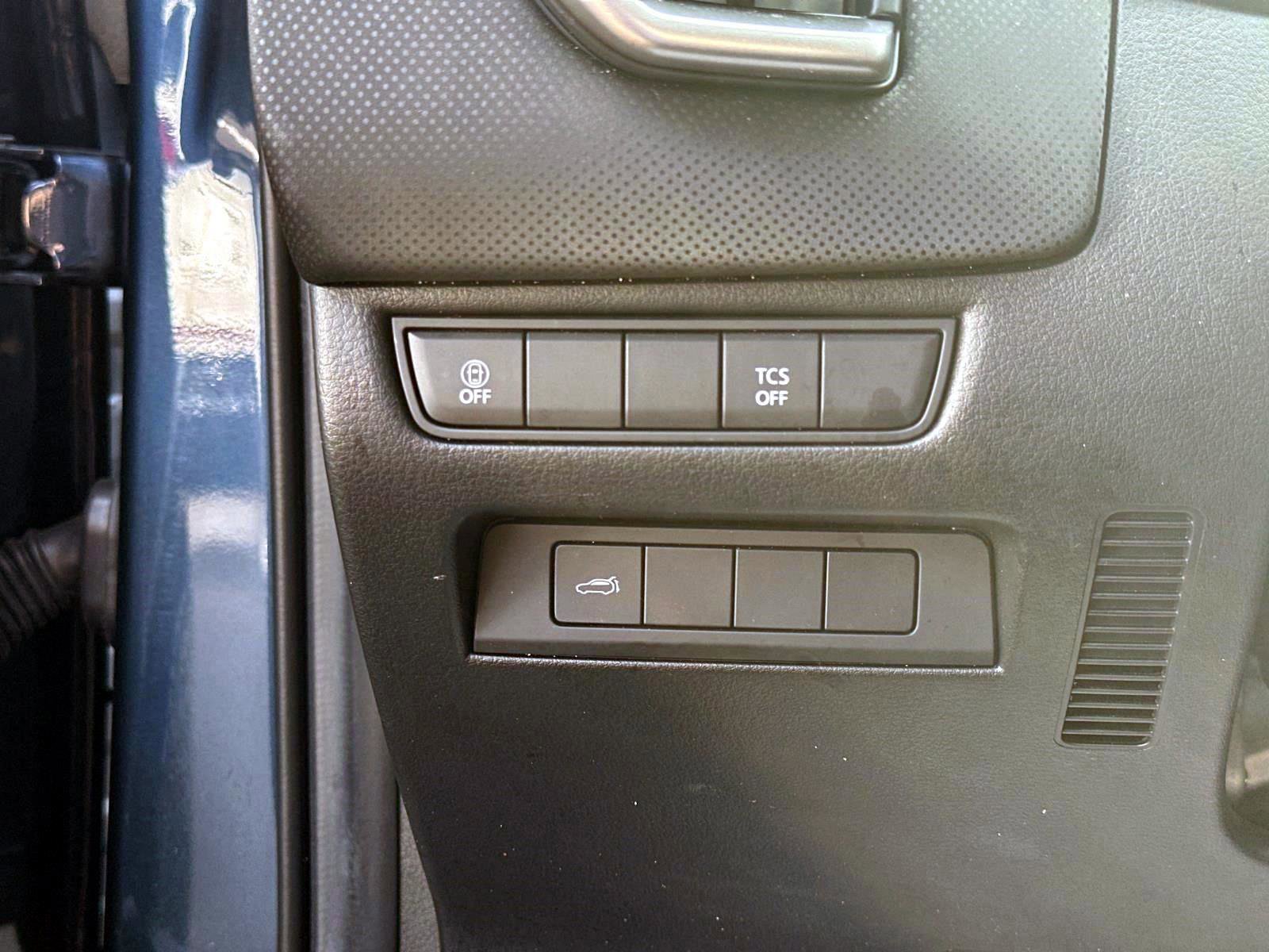 Used 2025 MAZDA CX-50 AWD 2.5 S w/ Weather Package image 28