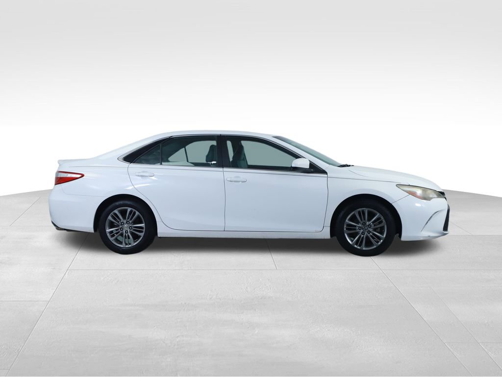 Used 2016 Toyota Camry SE image 12