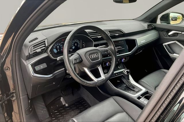 Used 2023 Audi Q3 2.0T Premium Plus w/ Premium Plus Package AWD/4WD image 13