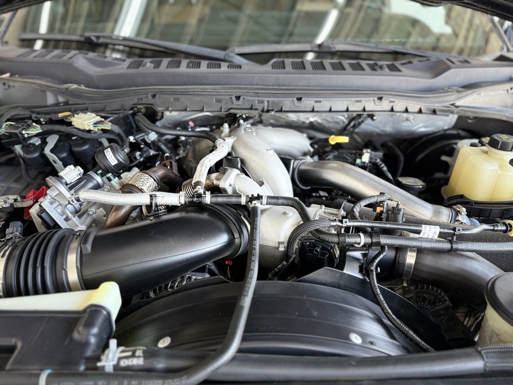 Used 2023 Ford F250 XLT image 3