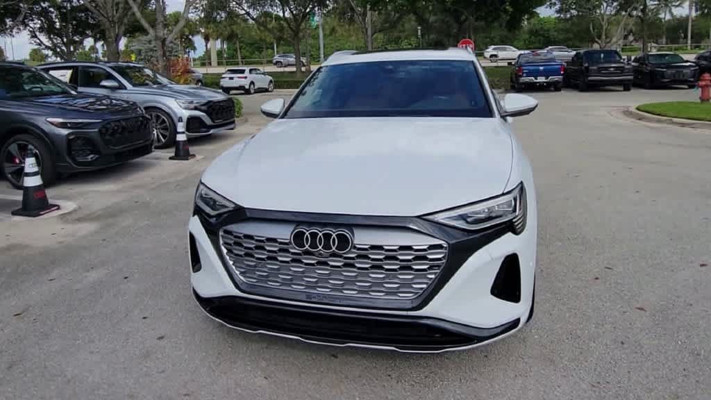 Certified 2024 Audi Q8 e-tron Premium Plus AWD/4WD image 3