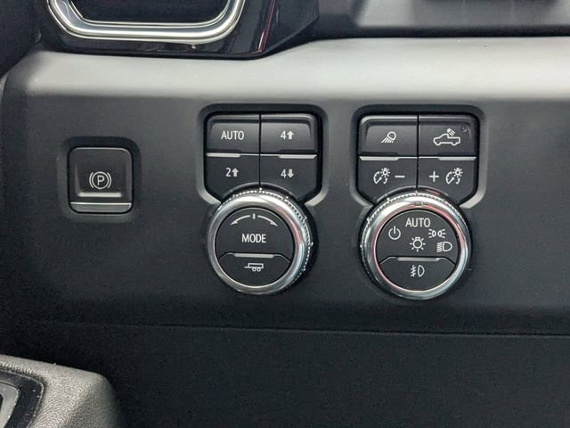 Used 2023 GMC Sierra 1500 AT4 w/ AT4 Premium Package image 20