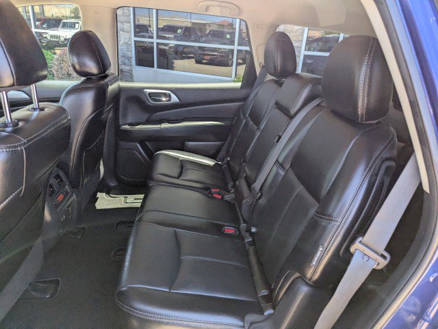 Used 2020 Nissan Pathfinder SL AWD/4WD image 25