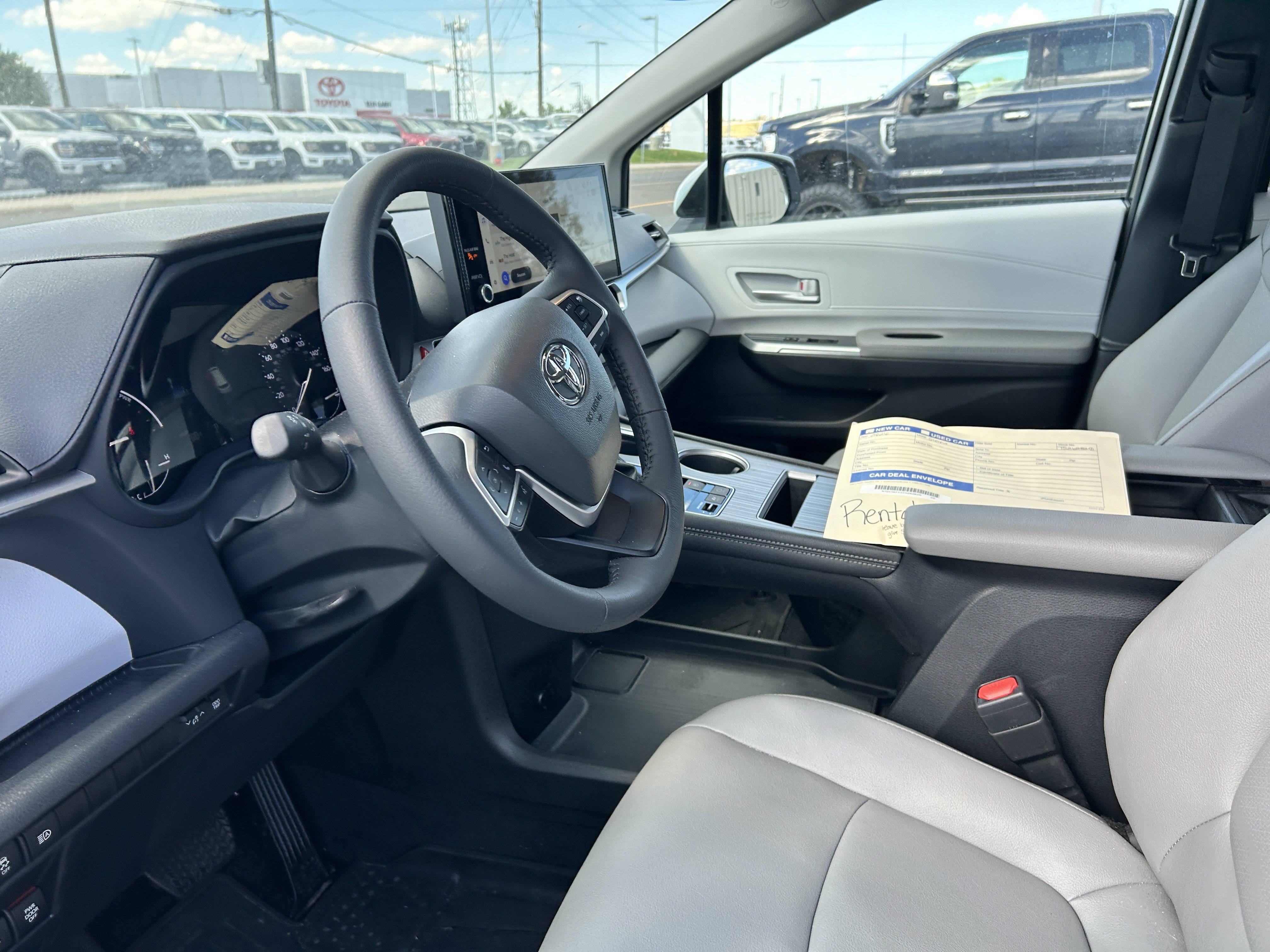 Certified 2026 Toyota Sienna XLE AWD/4WD image 9