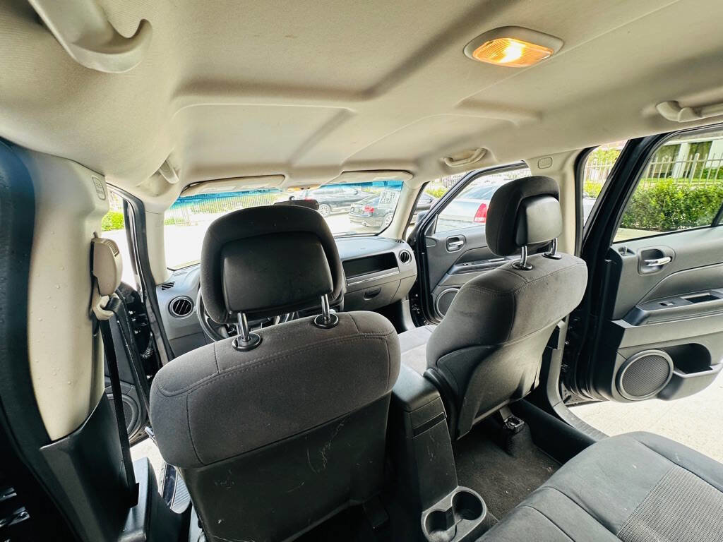 Used 2011 Jeep Patriot Latitude AWD/4WD image 17