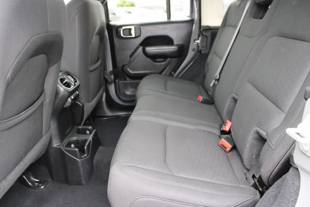 Used 2022 Jeep Wrangler Unlimited Sport AWD/4WD image 35