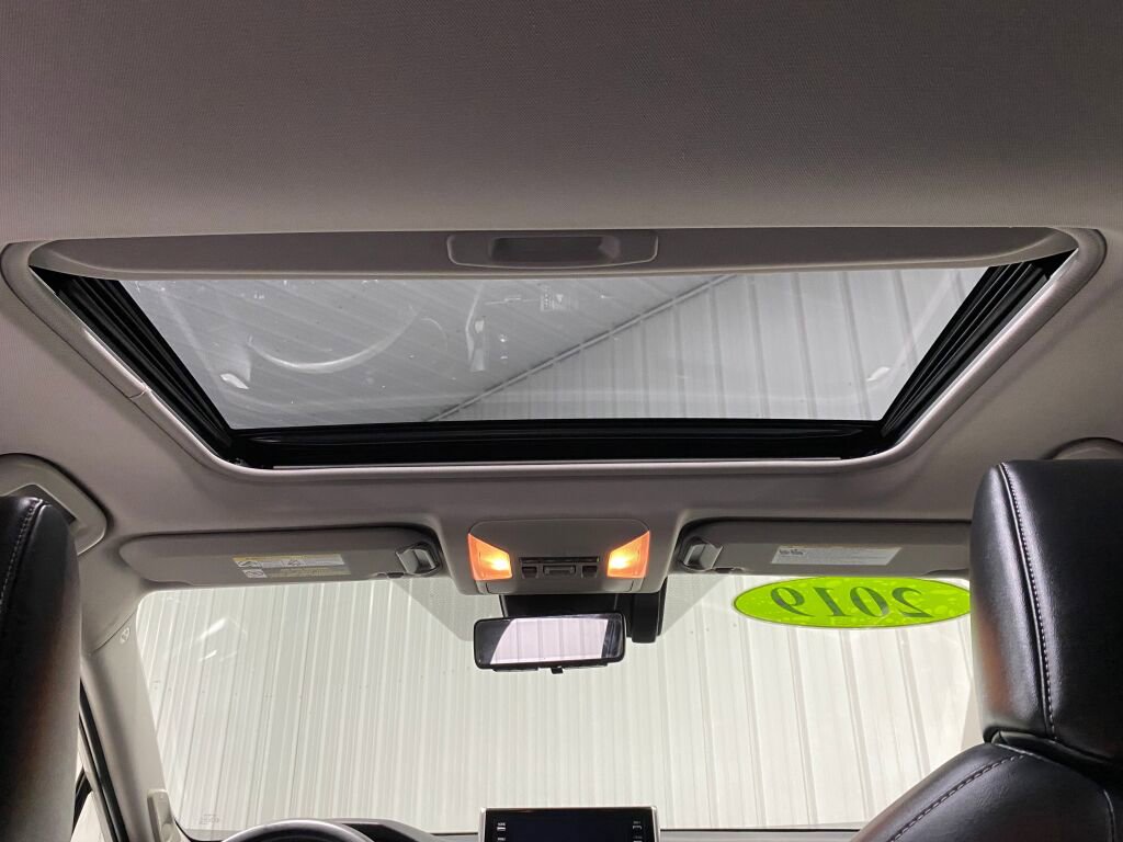 Used 2019 Toyota RAV4 Limited w/ Advanced Technology Package AWD/4WD image 25