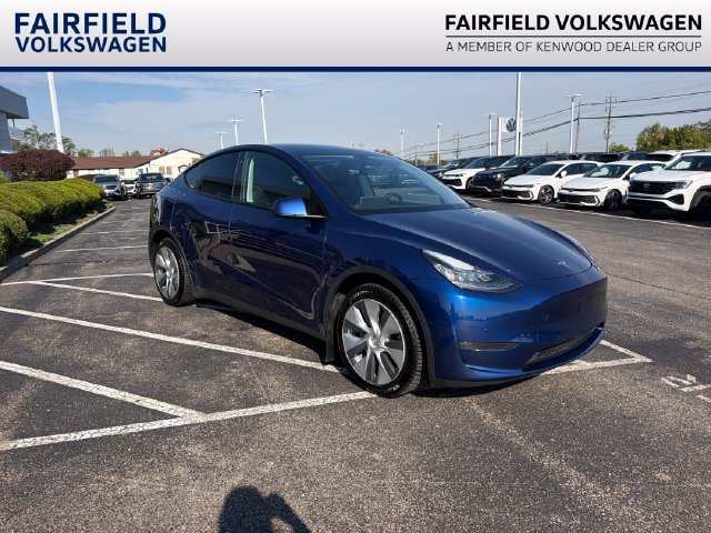 Used 2021 Tesla Model Y Long Range AWD/4WD image 1