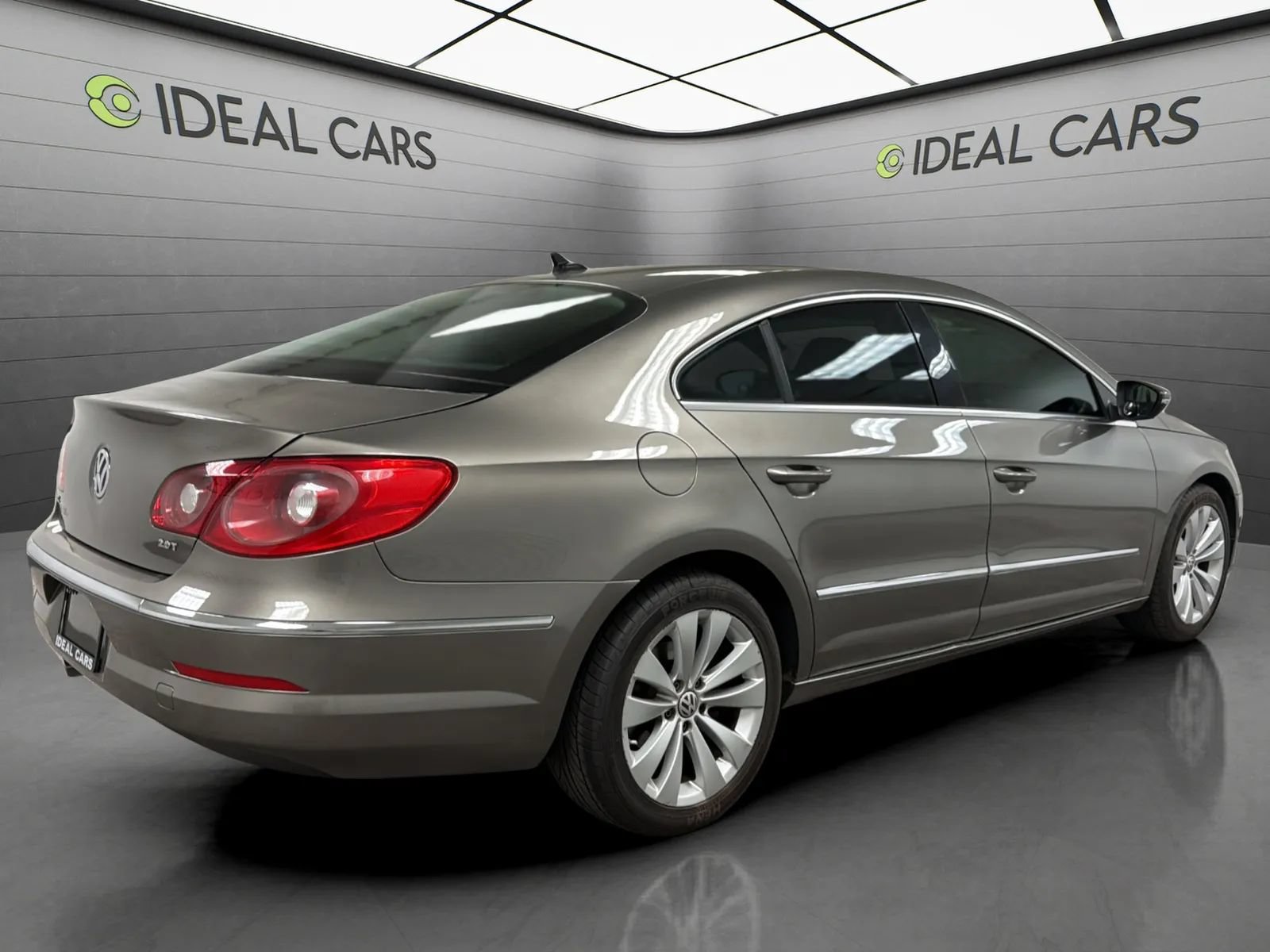 Used 2010 Volkswagen CC Sport FWD image 5