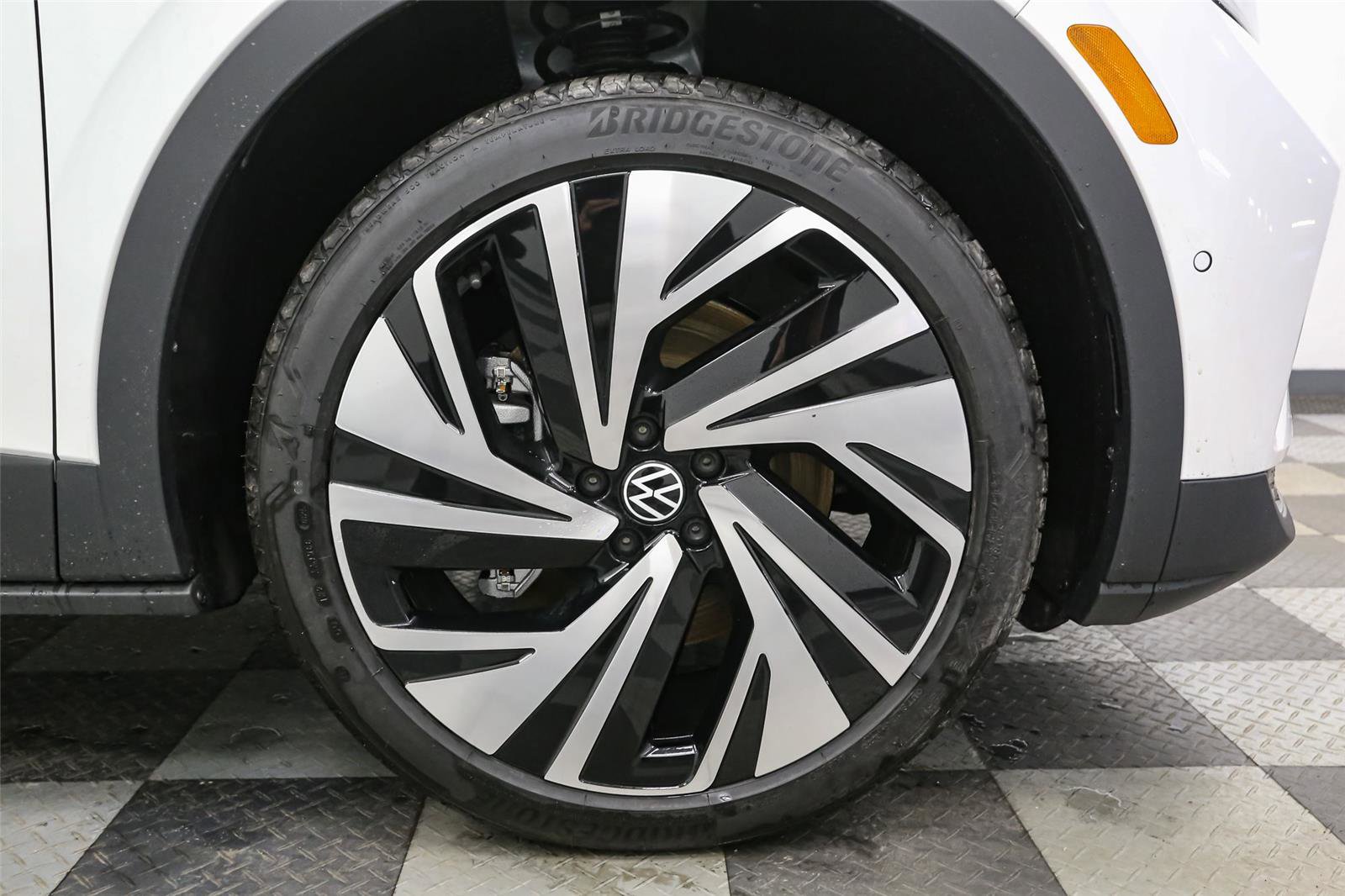 New 2025 Volkswagen ID.4 Pro S Plus AWD/4WD image 11