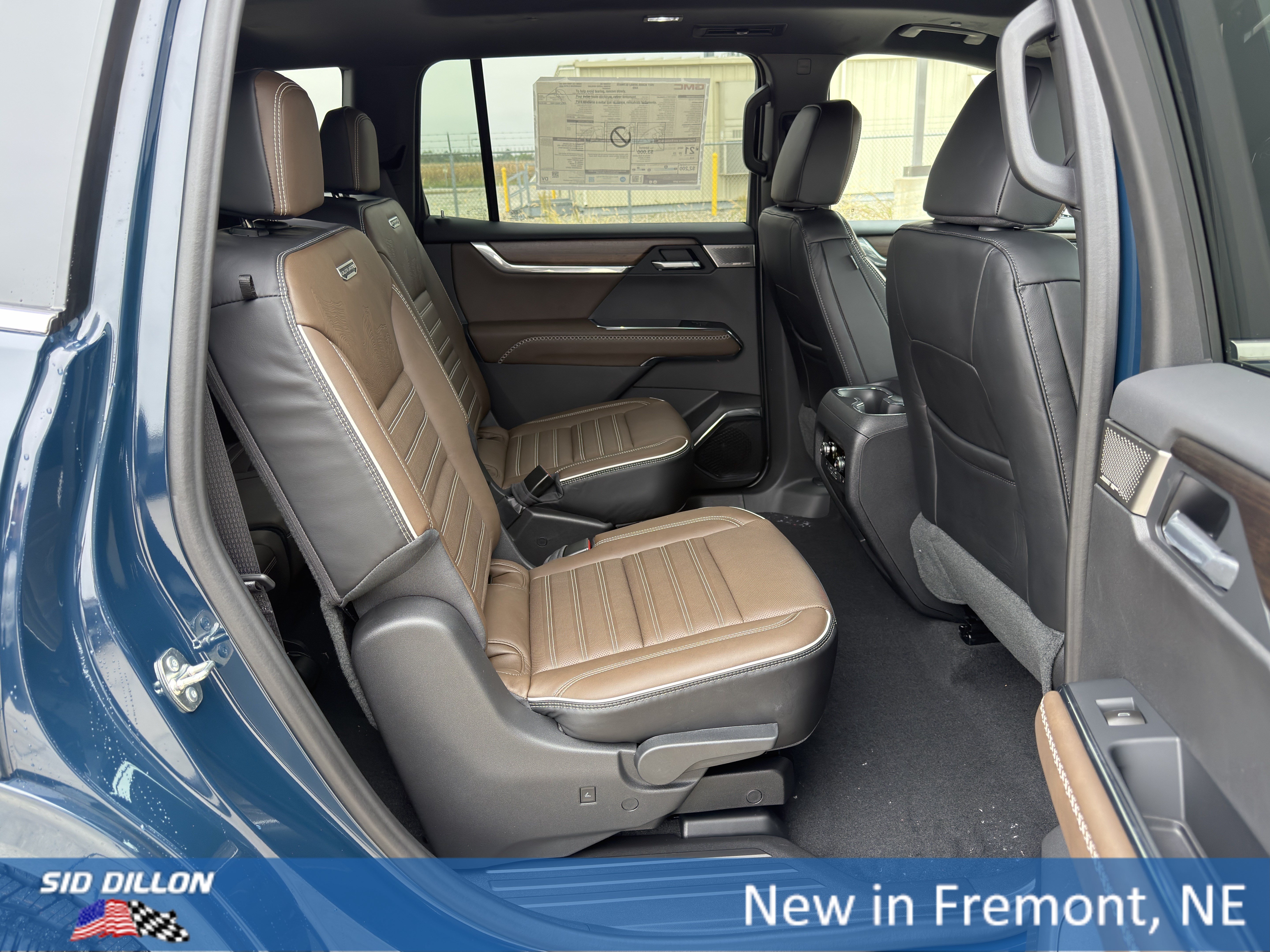 New 2027 GMC Acadia Denali Ultimate w/ LPO, Floor Liner Package AWD/4WD image 20