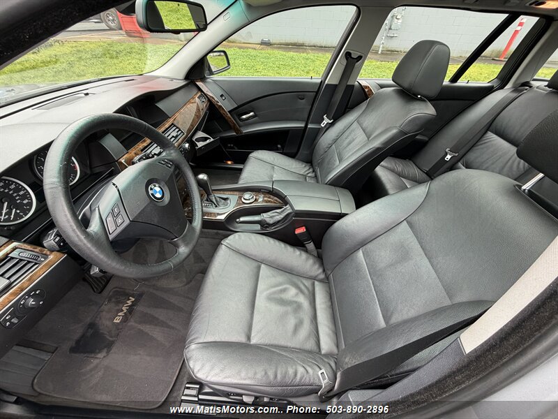 Used 2007 BMW 530xi Wagon image 11