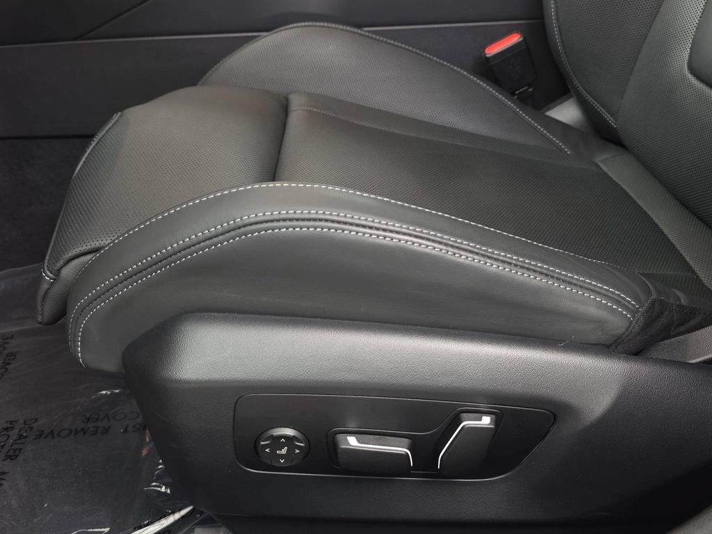 Used 2026 BMW M5 w/ Executive Package AWD/4WD image 31