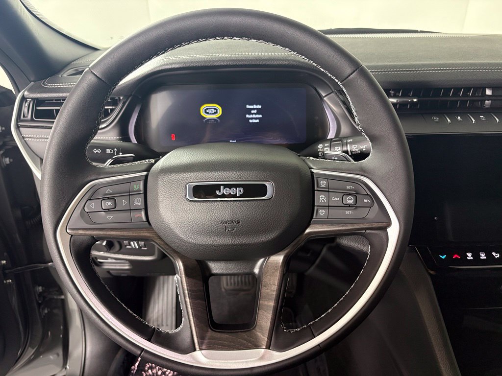 New 2027 Jeep Grand Cherokee Altitude RWD image 23