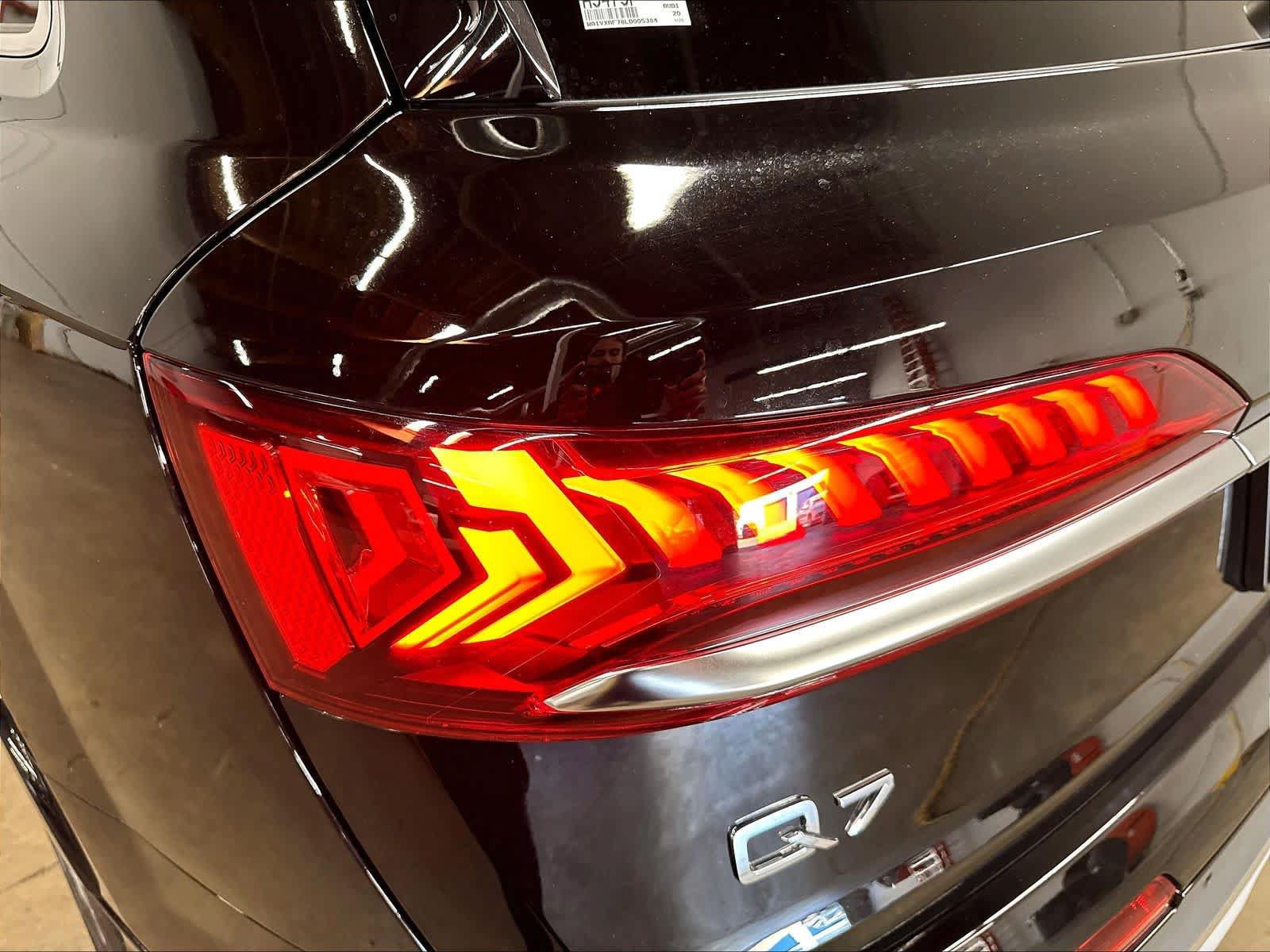 Used 2020 Audi Q7 3.0T Prestige w/ Prestige Package AWD/4WD image 32